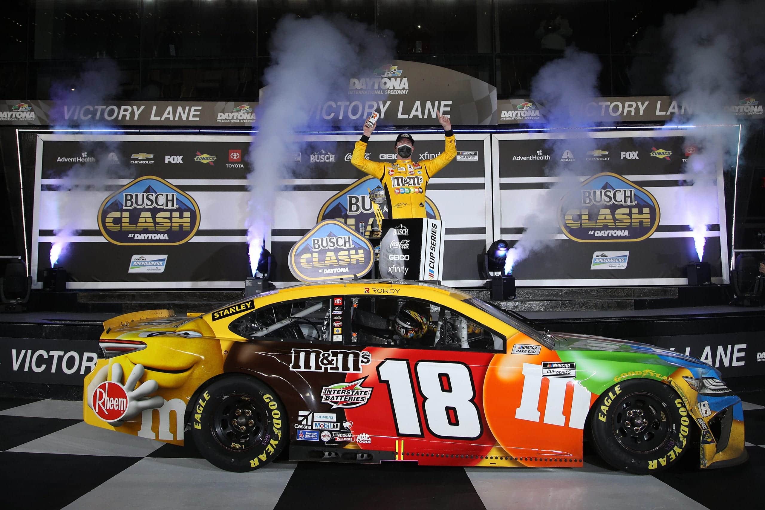 Kyle Busch remporte le Clash