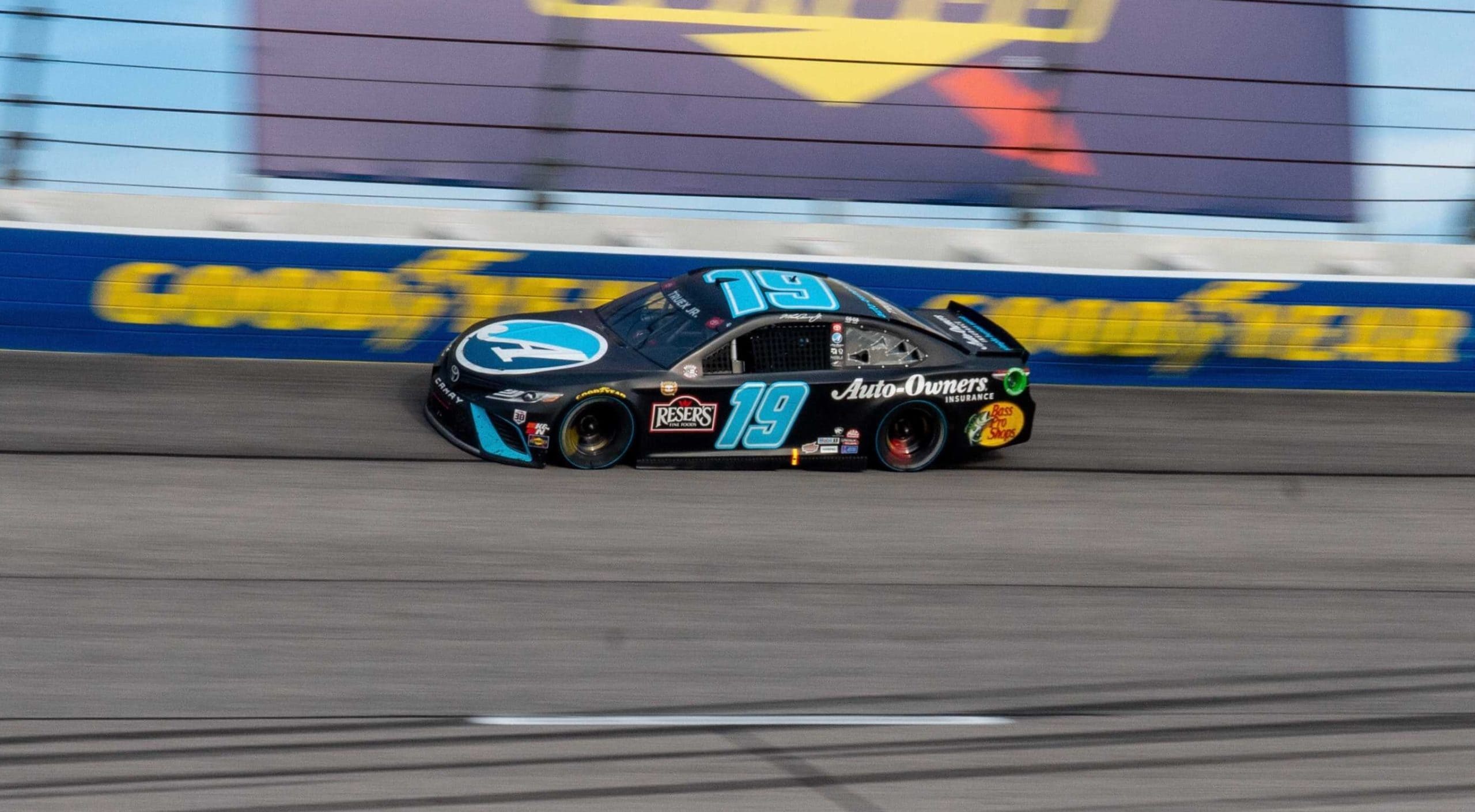 La passe de trois pour Truex !