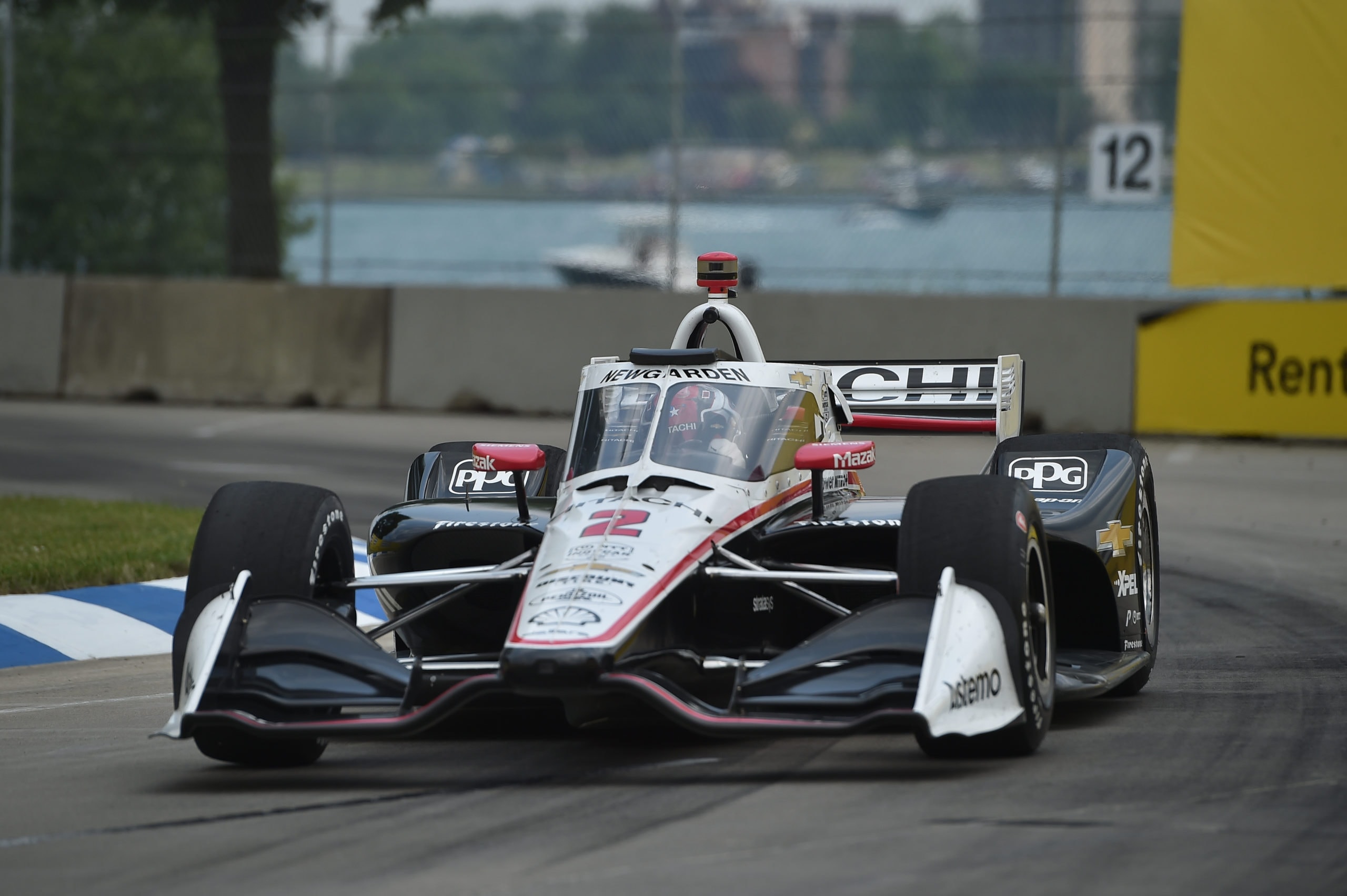 Josef Newgarden en pole à Detroit