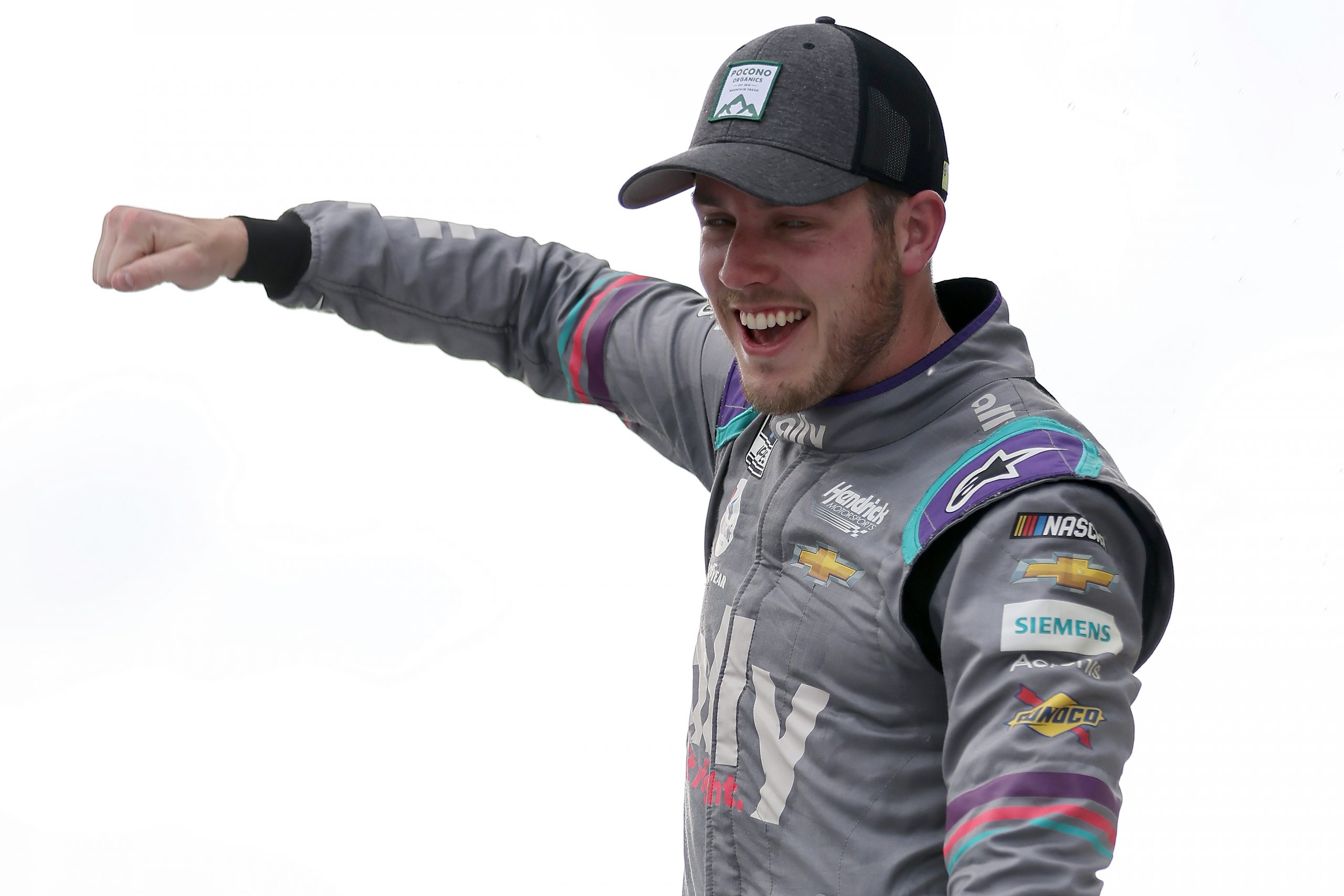 Alex Bowman vainqueur à Pocono