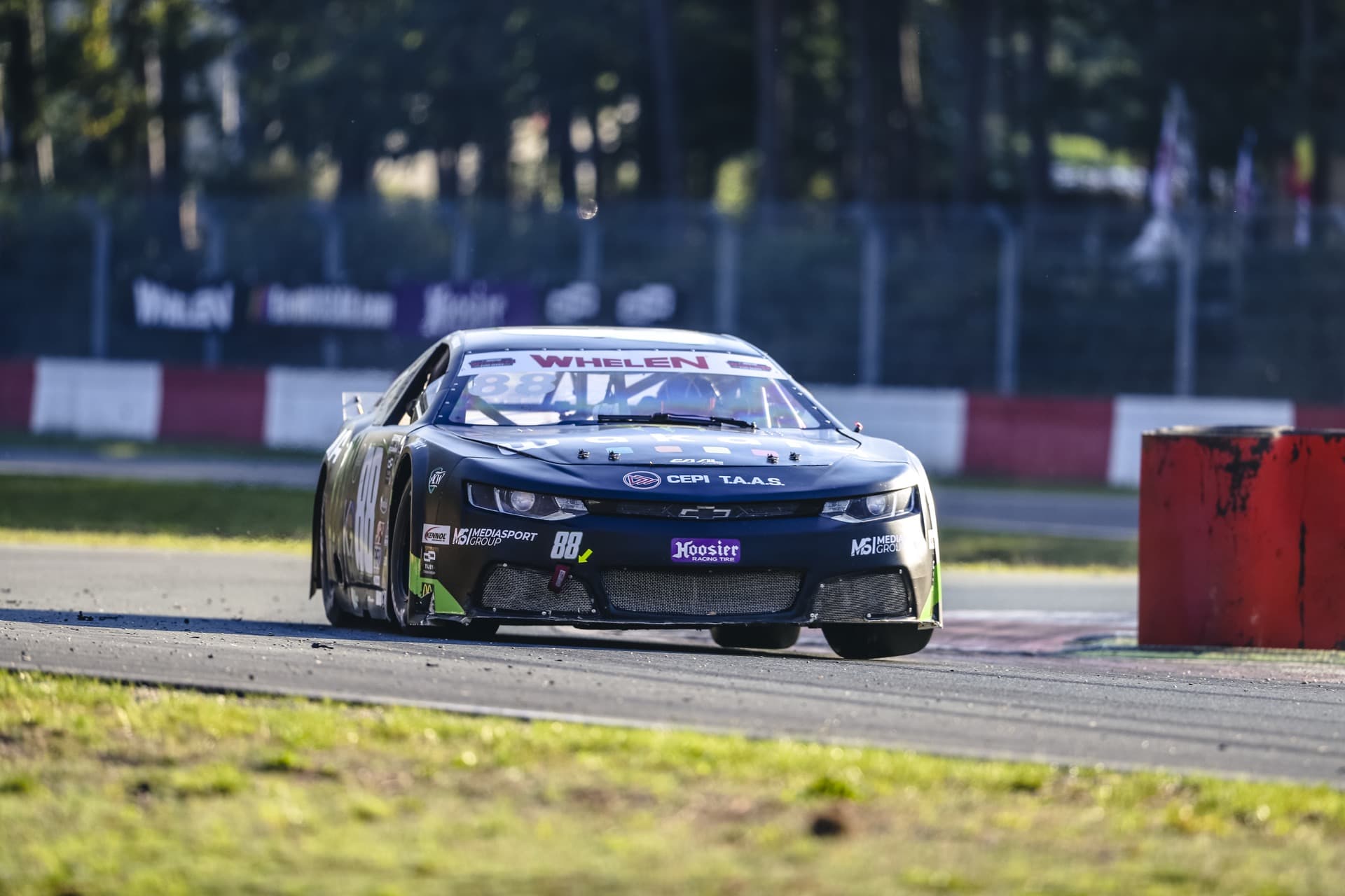 Day et Dauenhauer en tête à Zolder