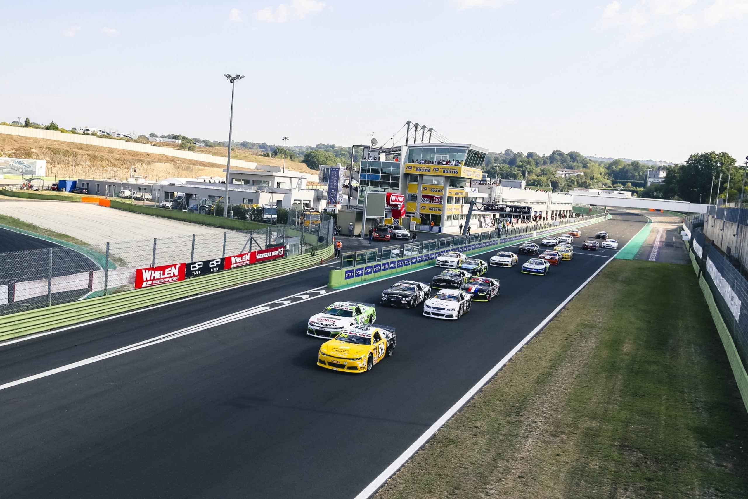 Qui sera champion EuroNASCAR en Italie ?