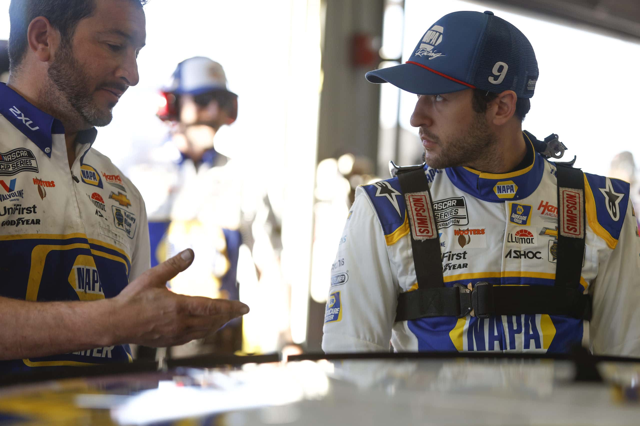 Chase Elliott Prolonge Hendrick Motorsports