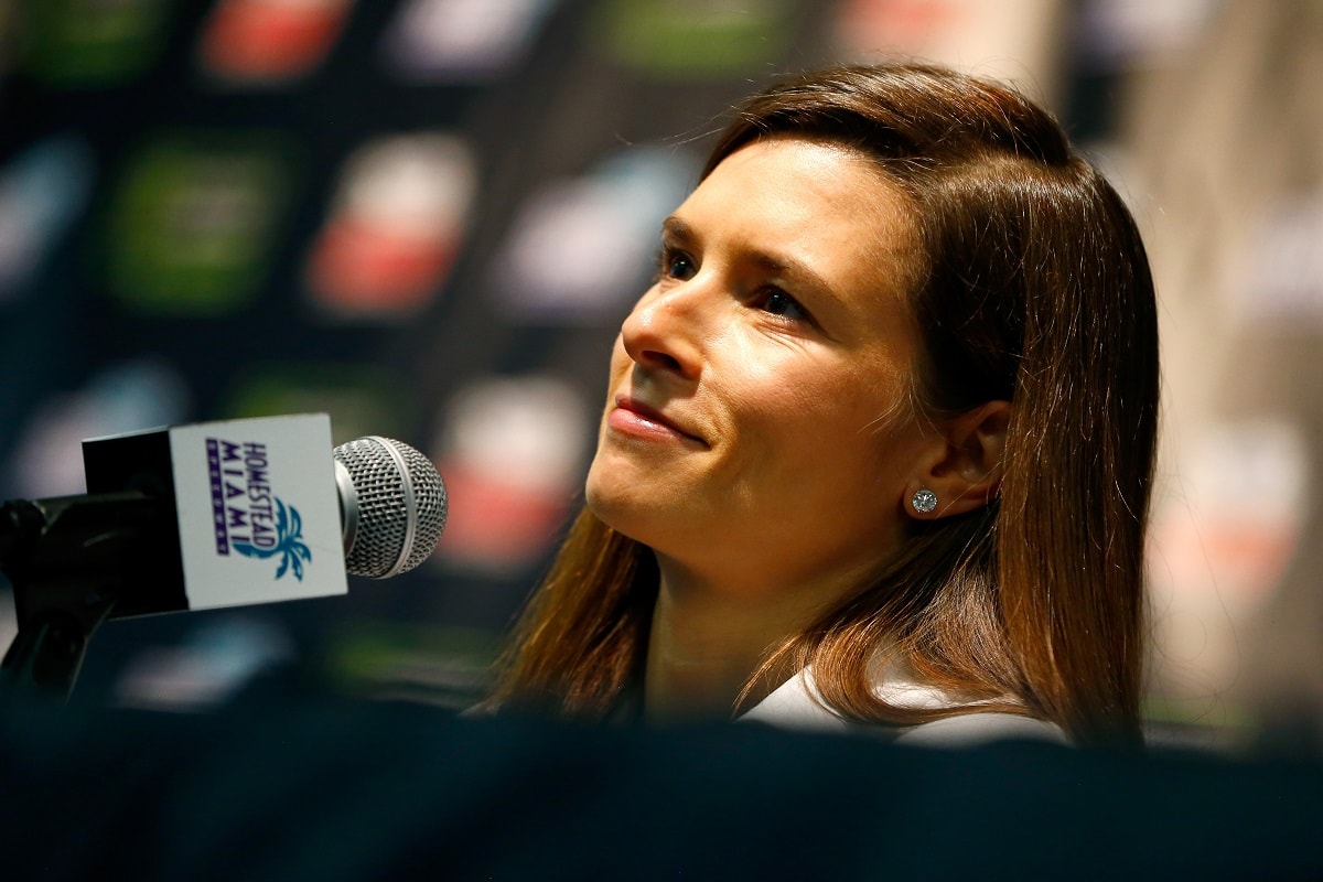 Danica Patrick implants mammaires