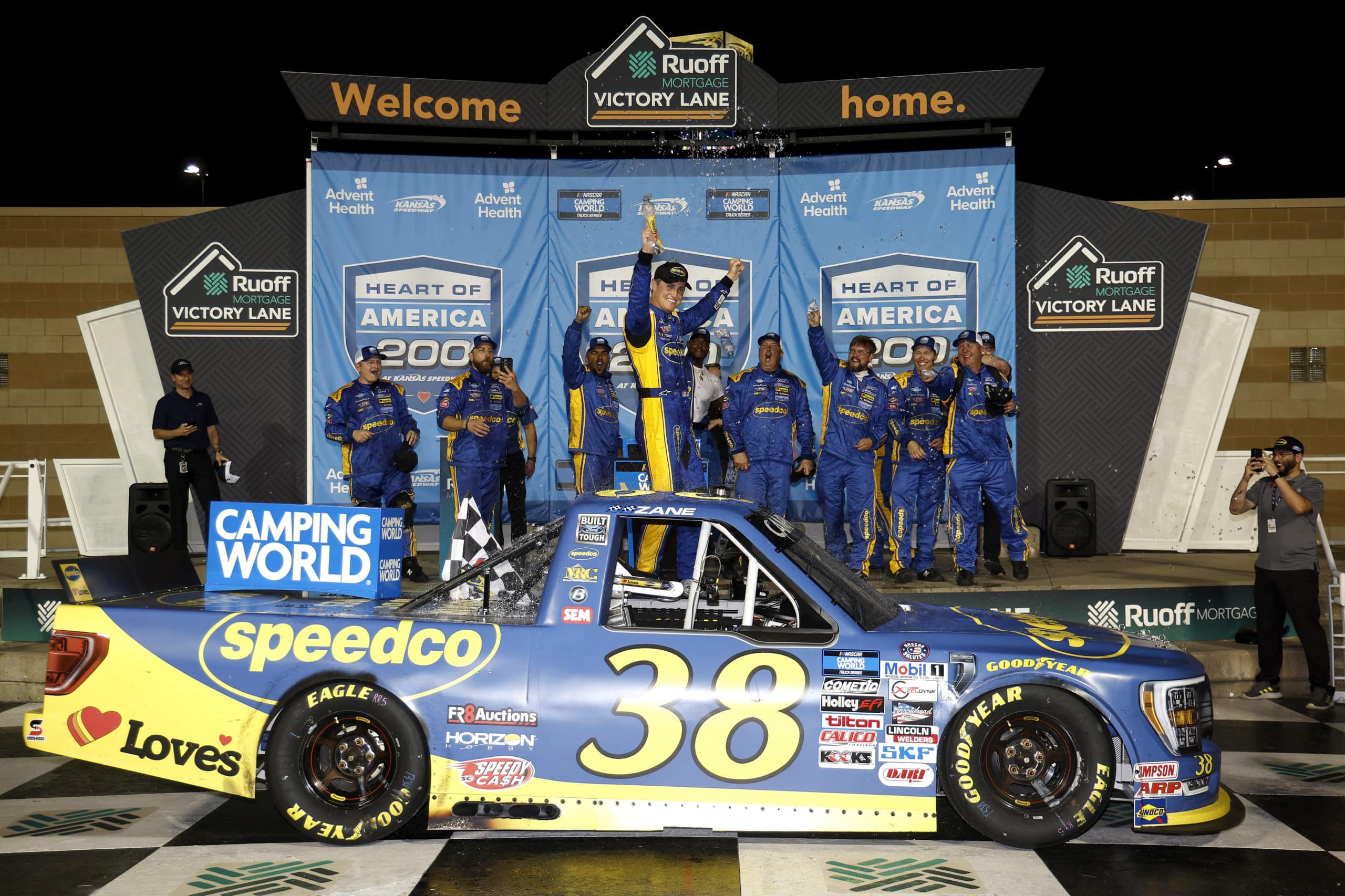 En NASCAR Camping World Truck Series, Zane Smith a donné la leçon à ses adversaires sur le Kansas Speedway.