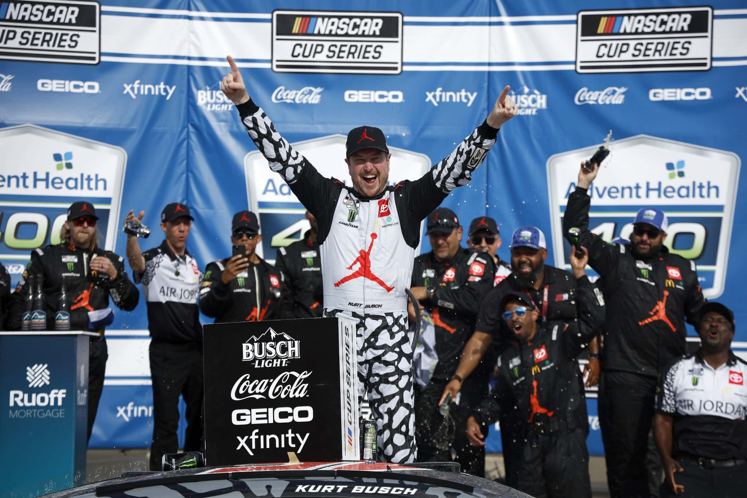Kurt Busch vainc la malédiction