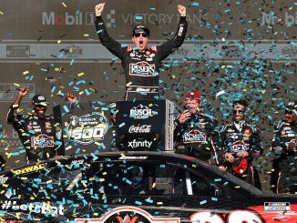 Christopher Bell résiste à Denny Hamlin