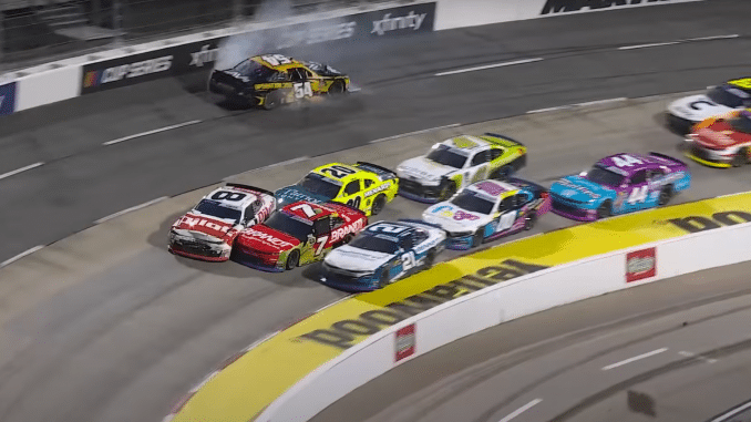 Crash Martinsville NASCAR