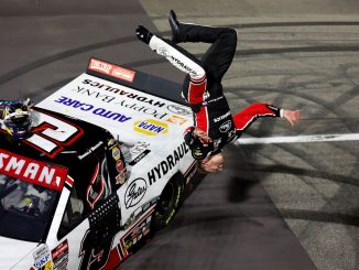 Daniel Hemric décroche sa première victoire en Truck Series au terme d’un finish musclé à Martinsville