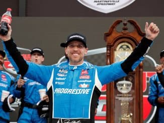 Denny Hamlin Victoire Marstinville NASCAR